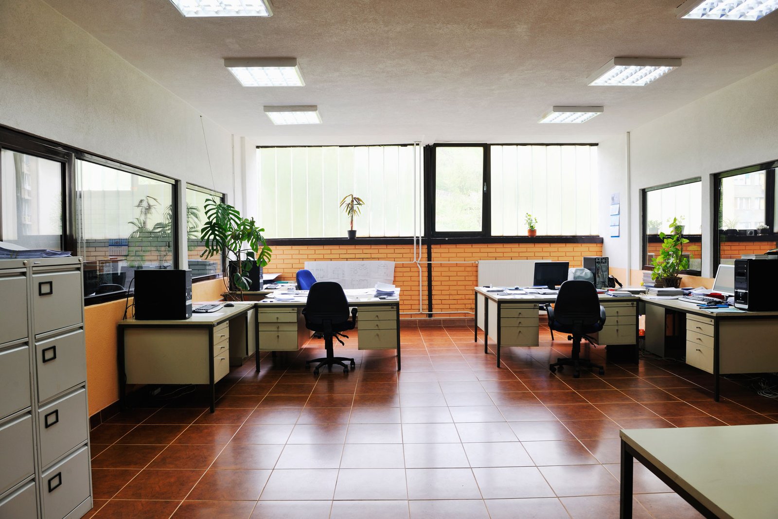 Office Desks for the Summer Season